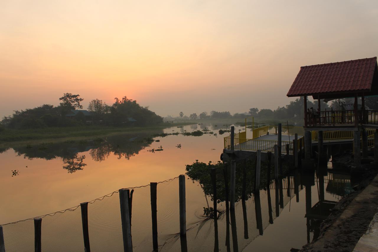 Menam Resort Nakhon Pathom Bagian luar foto